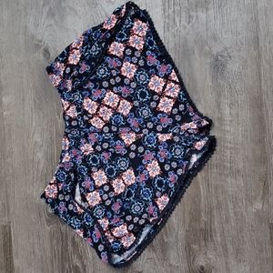 Mudd Women's Shorts Size L